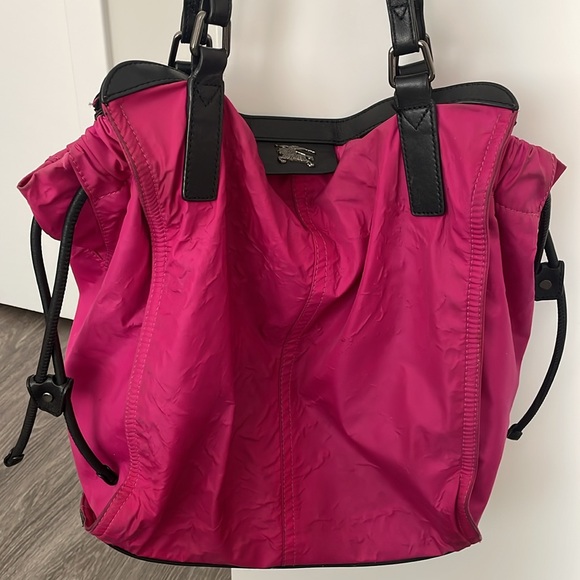 BURBERRY LONDON BUCKLEIGH NYLON TOTE - Picture 5 of 13